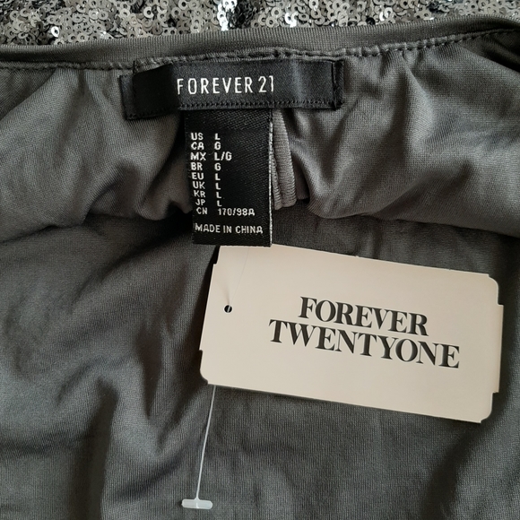 ☀️ Forever 21 Silver Sequined Crop Knit Top Sz Large NWT - Picture 5 of 6